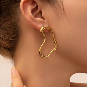 Anthropologie Squiggle Post Earrings Modern Gold Wavy Hoop O11